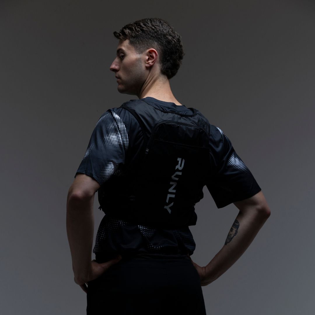 HYDRATION VEST | RUNLY R700 | BLACK WHITE